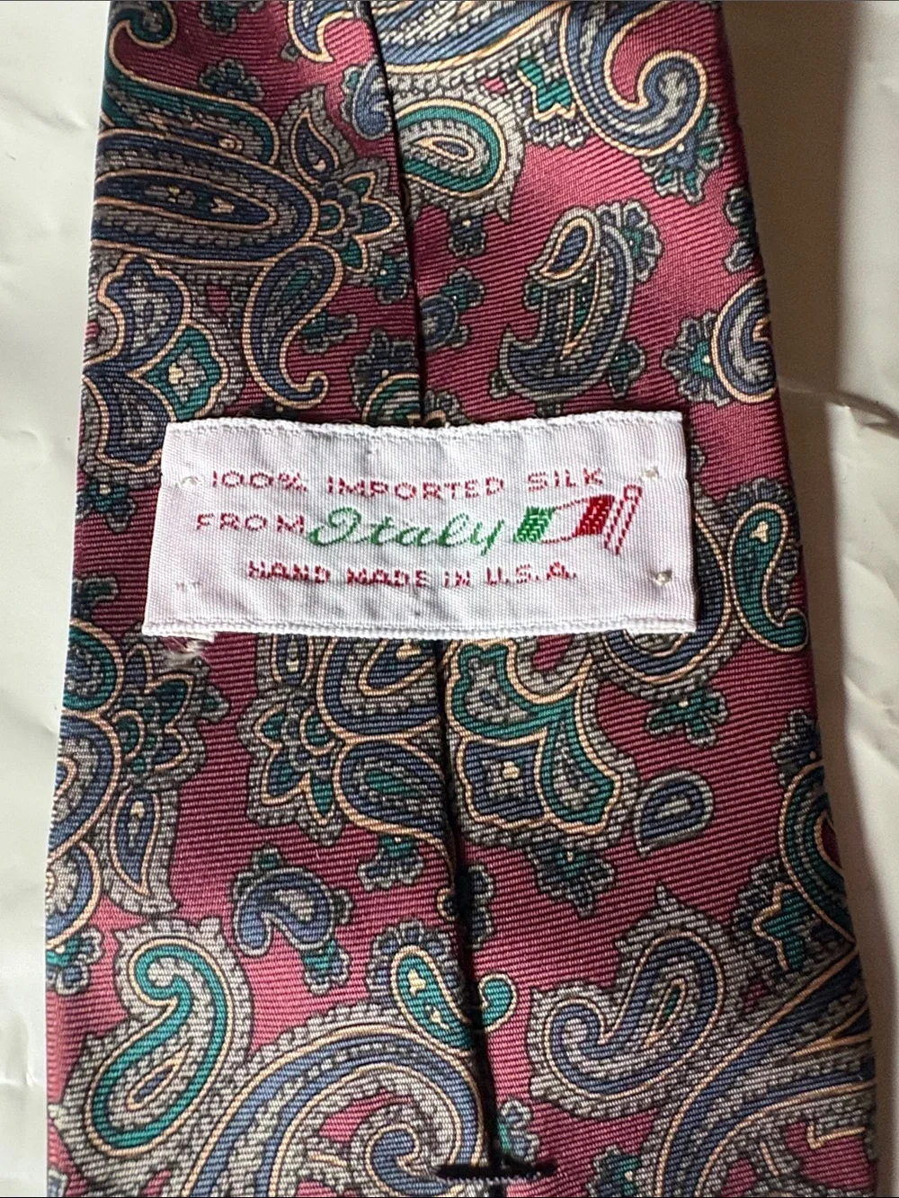Men's Burgundy Paisley Silk Tie - Classic Formal Accessory